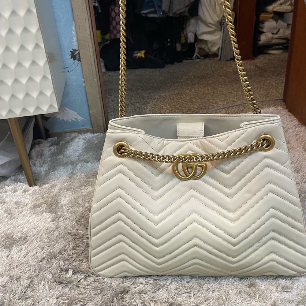 Gucci Marmont Chevron Leather Bag Ivory w/ Antique Gold Hardware and Chain Strap - Picture 9 of 16